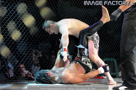 2011-05-07 Milano in the cage 3817 Mixed Martial Arts - 77 Kg - Fabricio Nascimento BRA - Ivica Truscek CRO